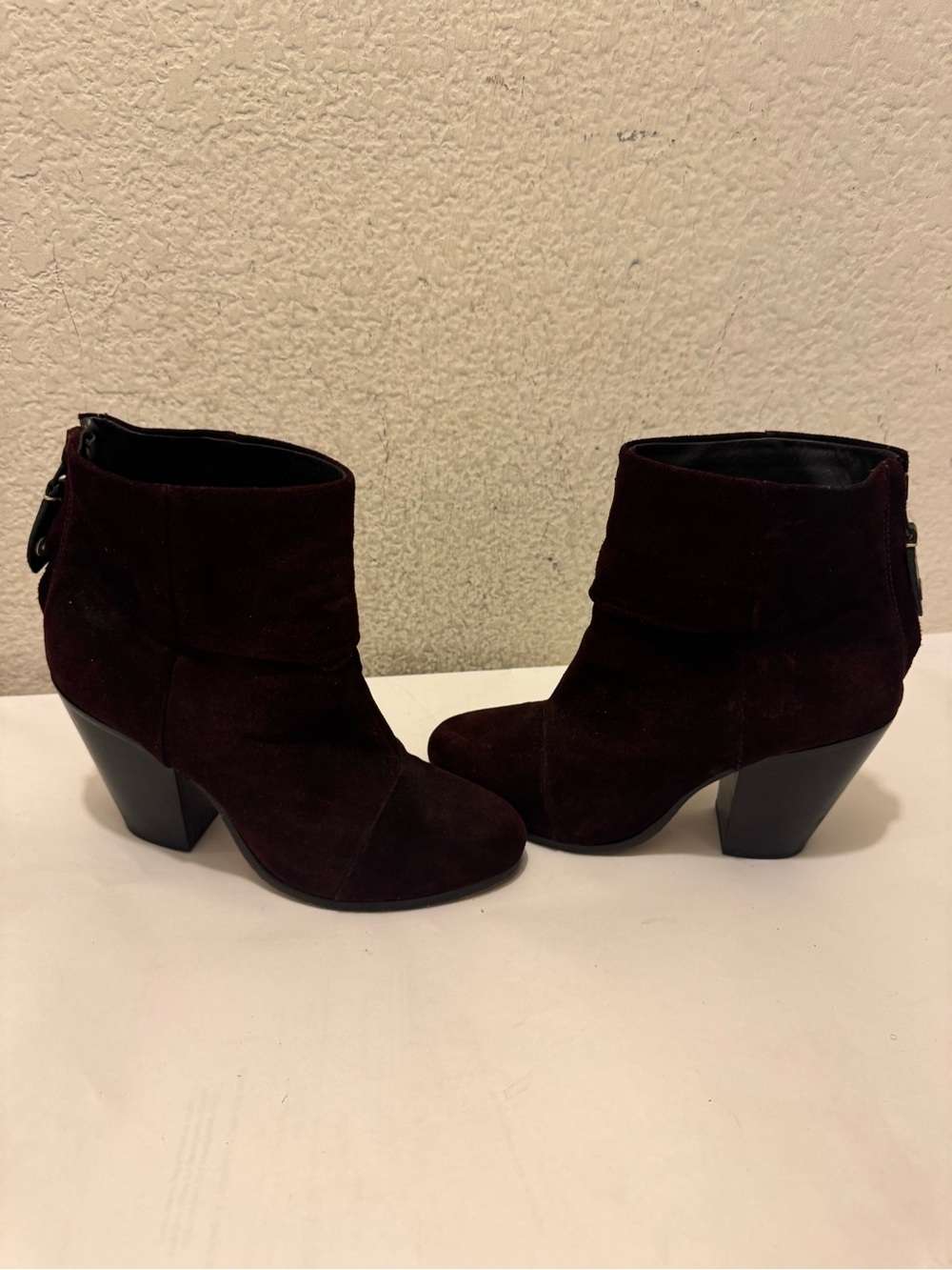 rag & bone Burgundy Suede Ankle Booties size 7.5/37.5